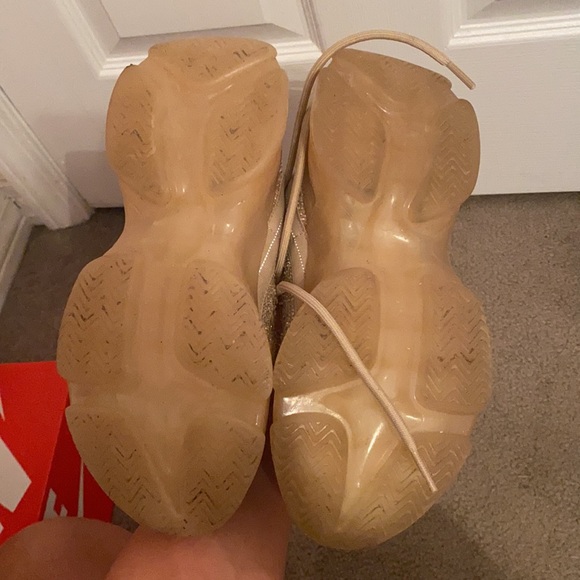 Steve Madden Maxima Blush Multi Sneakers - Picture 8 of 9